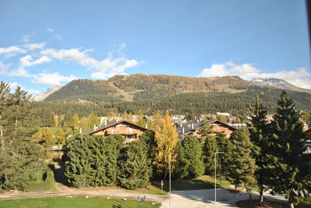 Grand Hotel Du Golf & Palace Crans-Montana Exterior photo