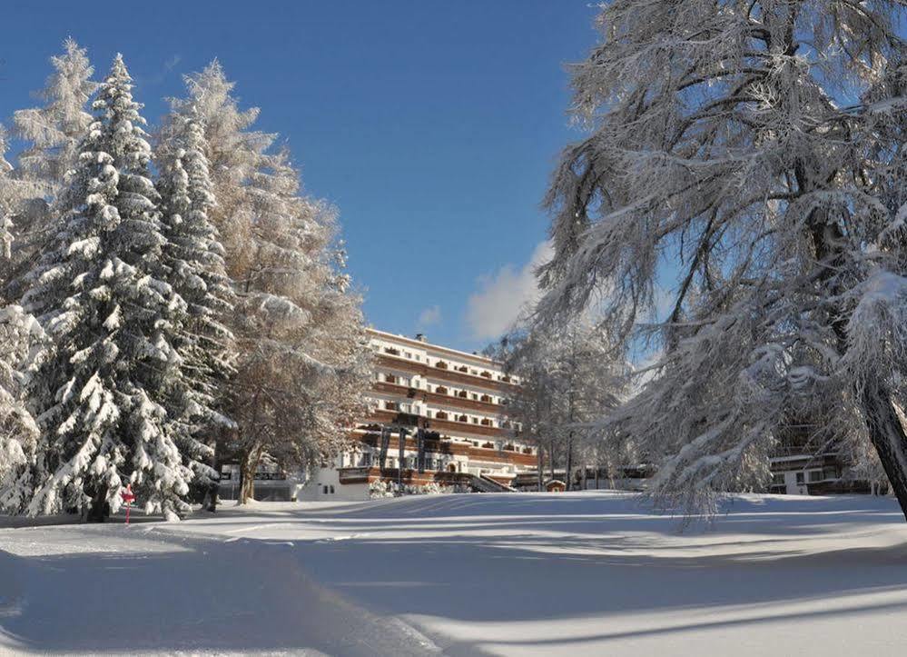 Grand Hotel Du Golf & Palace Crans-Montana Exterior photo